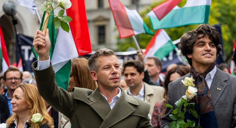 Japán tévében bukkant fel Magyar Péter, de nem olyan formában, ahogy gondolná