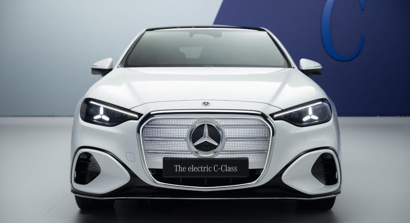 Bemutatkozott az új Mercedes C-osztály
