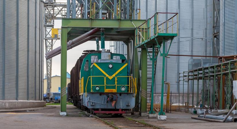 Zakatolnak az ukrán gabonavonatok a magyar határra: ennyi érkezik