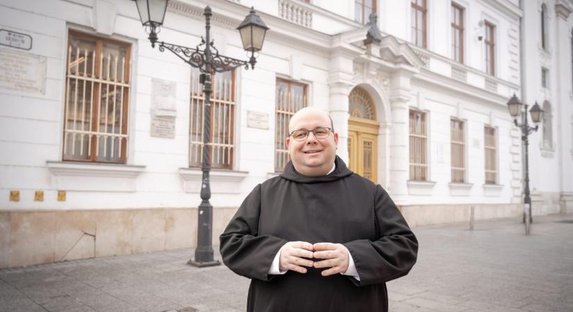 Barkó Ágoston, a Czuczor-gimnázium igazgatója: adjunk szárnyakat!