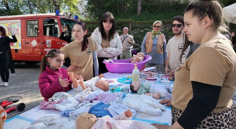 Fesztiválon mutatkozott be az iskola (videó)