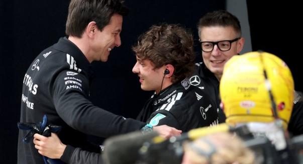 Wolff elárulta a Formulának, hogyan segítik Antonellit a forma fenntartásában