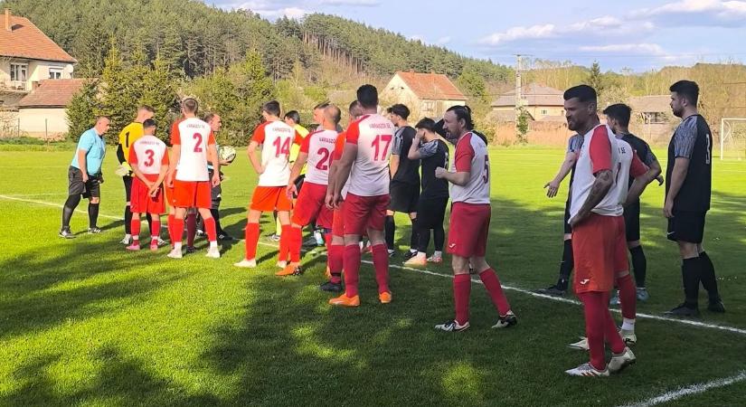 Váraszói SE: gúnyos megjegyzés váltotta ki a játékvezető-üldözést