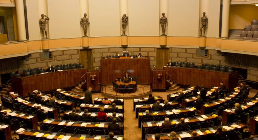 Finnország szigorítja a migránsok kitoloncolására és beutazására vonatkozó szabályokat