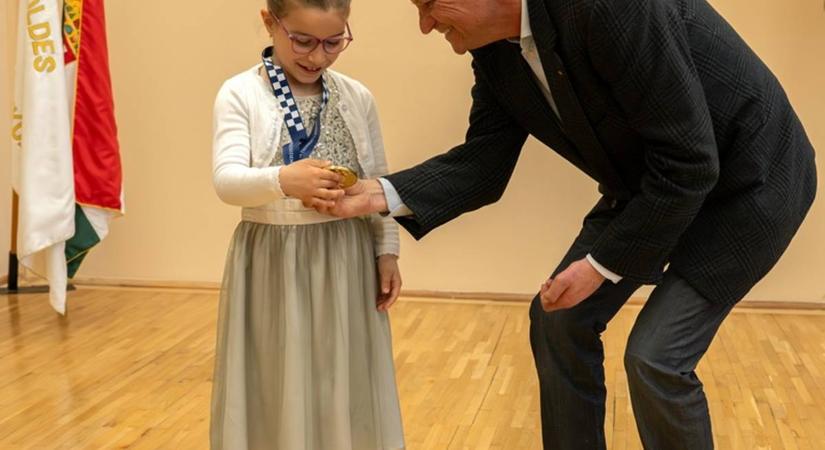 Horváth Andrea gokartversenyző, FIA Elnöki Éremben részesült