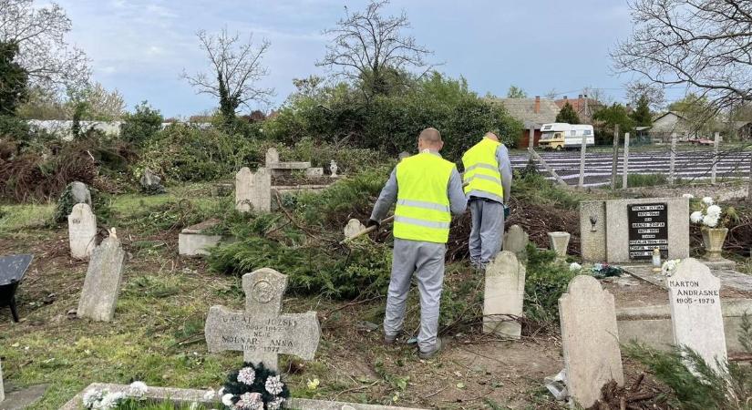 Öt nap alatt alakult át a temető, elítéltek dolgoztak a sírok között