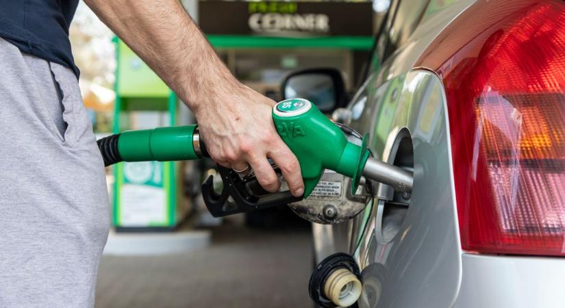 Eldőlt a benzin és a gázolaj sorsa, fontos hírt kaptak a magyar autósok az árakról