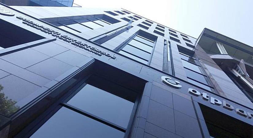 Csökkent az OTP-árfolyam, már a 44 ezer forintot közelíti