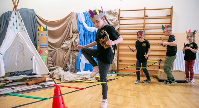 A Föld napján a kontinensek látogatása során a keleti és indián kultúra is szerepet kapott  fotók