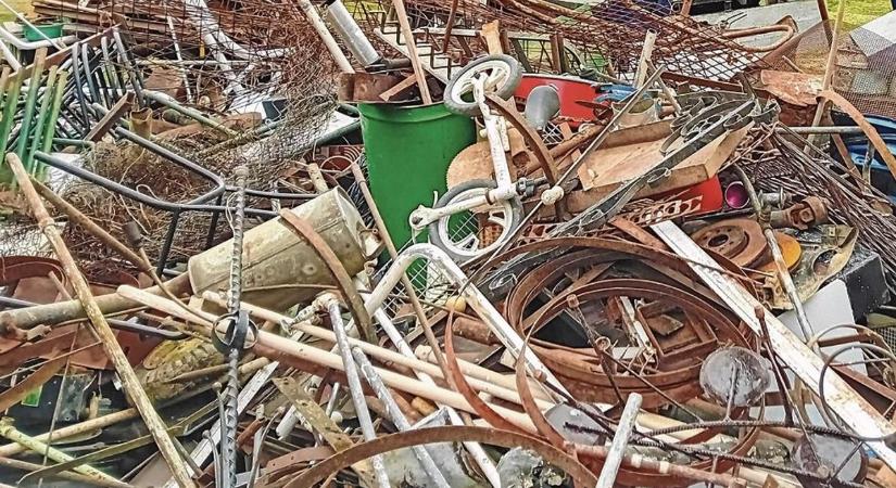 Engedély nélkül gyűjtött tonnaszám veszélyes fémhulladékot – vádat emeltek a bonyhádi férfi ellen