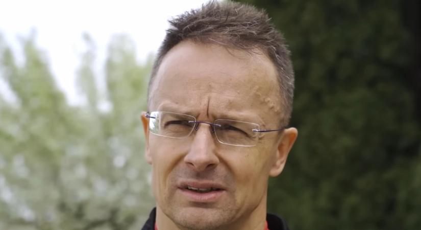 Szijjártó Péter váratlan helyen vall élő adásban az elmúlt időszakról