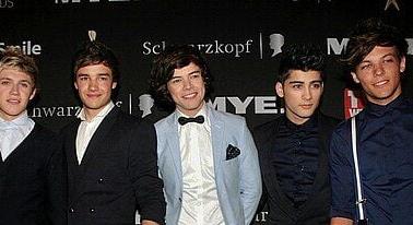 Összeverekedtek a híres fiúbanda tagjai, le kellett állítani a Netflix film forgatását