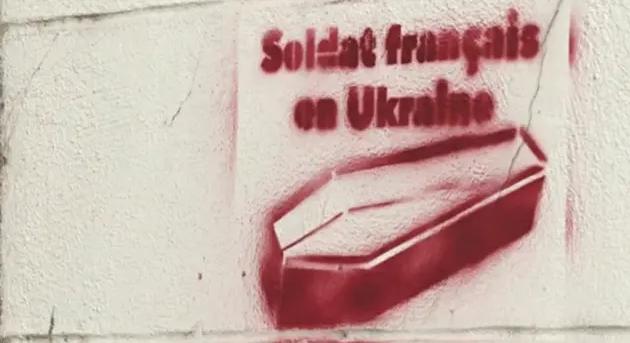 Franciaországban hét moldovai állampolgárt pénzbírságra ítéltek „ukrán graffitik” miatt, amelyeken koporsók szerepeltek