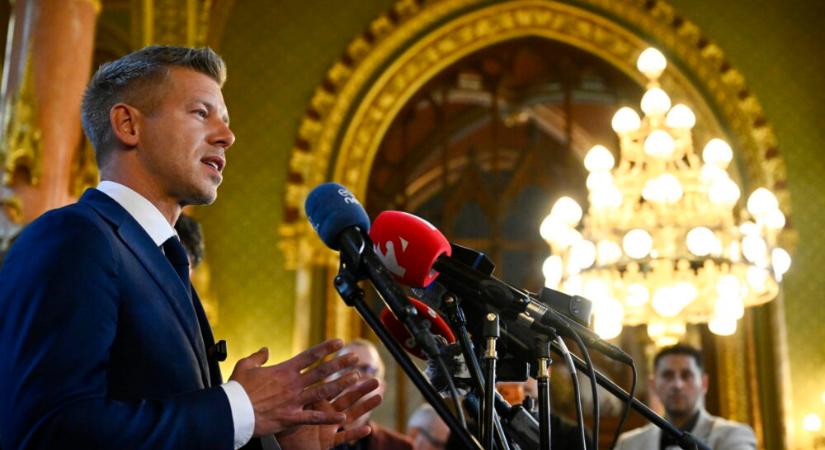 Magyar Péter megnevezte kormánya hét miniszterét