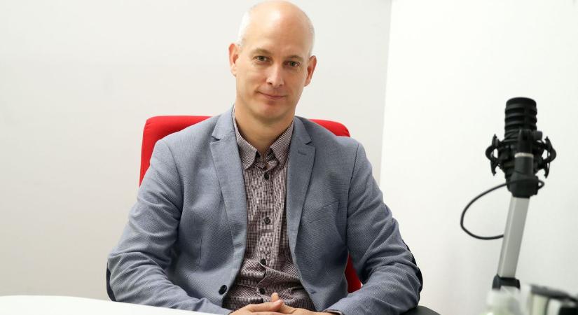 Jónéhány kocka sör volt a siker ára Sárkány Sándornak