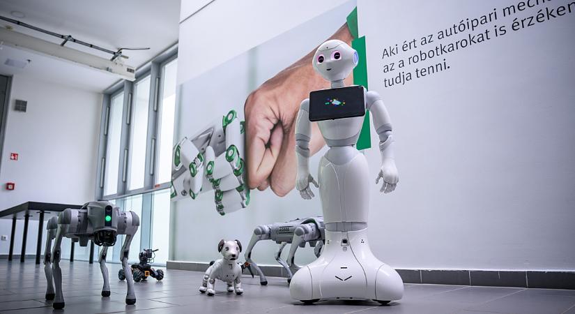 A Schaeffler és az Agóra közösen hozza közelebb a robotika világát a debreceni fiatalokhoz – fotókkal, videóval