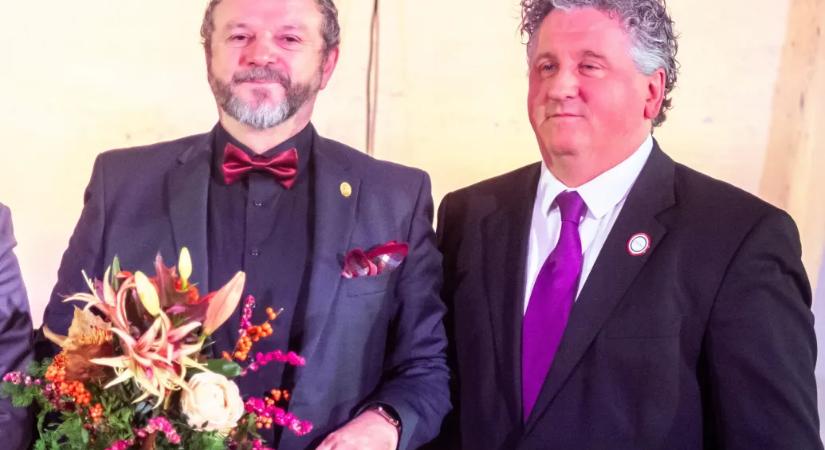 Éjszakai telefonok az Operettben, feszült légkör az Operaházban a választás után