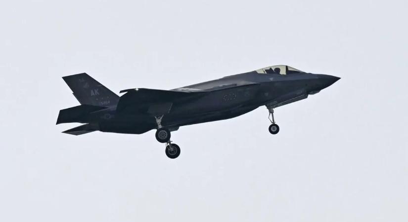 Riasztották a légierőt: a NATO a világ legmodernebb vadászgépeit emelte a levegőbe