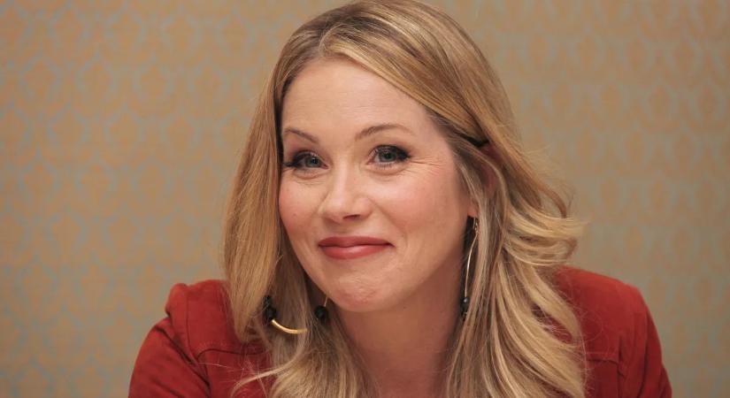„Talán nem lesz holnapja” – Pokoli a helyzet! Christina Applegate ilyen állapotban szenvedhet a kórházban
