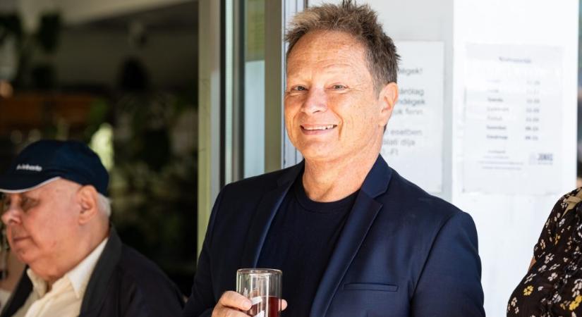 Geszti Pétert az alakuló Tisza-kormányból és a Petőfi TV-től is megkeresték – utóbbi meghívásra nemet mondott