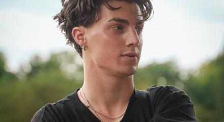 Isaac Levi - Tori Amos előfellépője