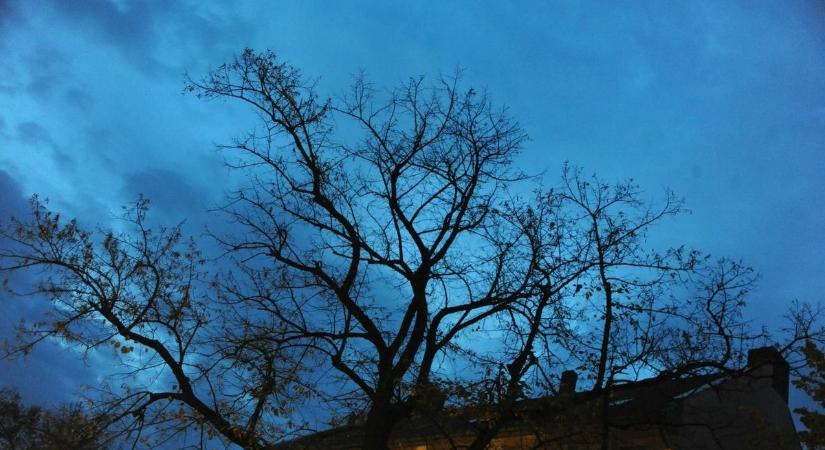 UFO-t fotóztak vasárnap este Hajdú-Bihar közelében? Mindenkit meglepett a fura jelenség – fotókkal