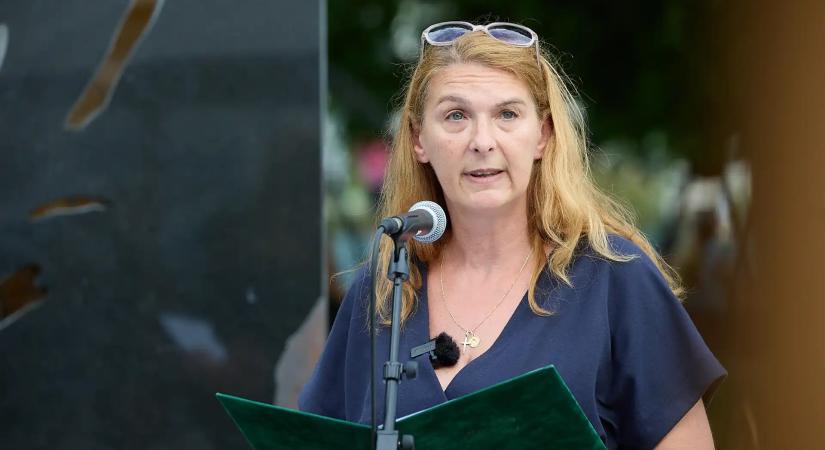 Baranyi Krisztina ajtót mutatott a Bayer Construct vezetőinek és Horváth Csabának