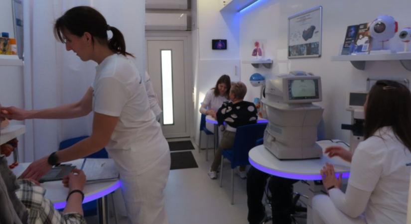 Megint jön az egészségügyi szűrőbusz, így vehet részt az ingyenes vizsgálatokon