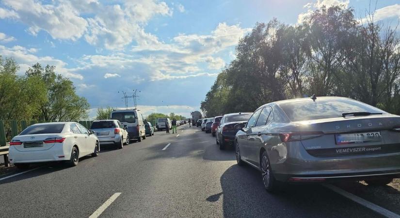 Azonnali: Figyelem! Álló kocsisorok Fehérvár szomszédságában, aki teheti kerüljön!