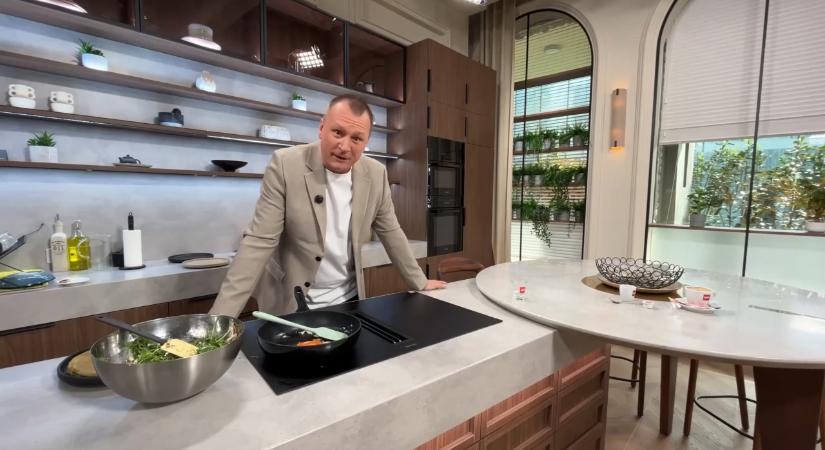 Nézz körbe Szujó Zoltánnal az RTL Reggeli új stúdiójában!