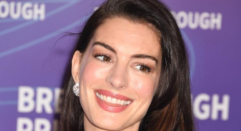 Anne Hathaway 2026 legszexibb sztárja – ezt gondolja a szépségről és az öregedésről