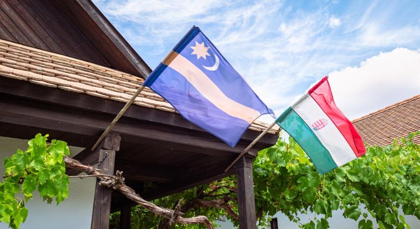 Továbbra is akadályok nehezítik a kisebbségi jogok érvényesülését Romániában