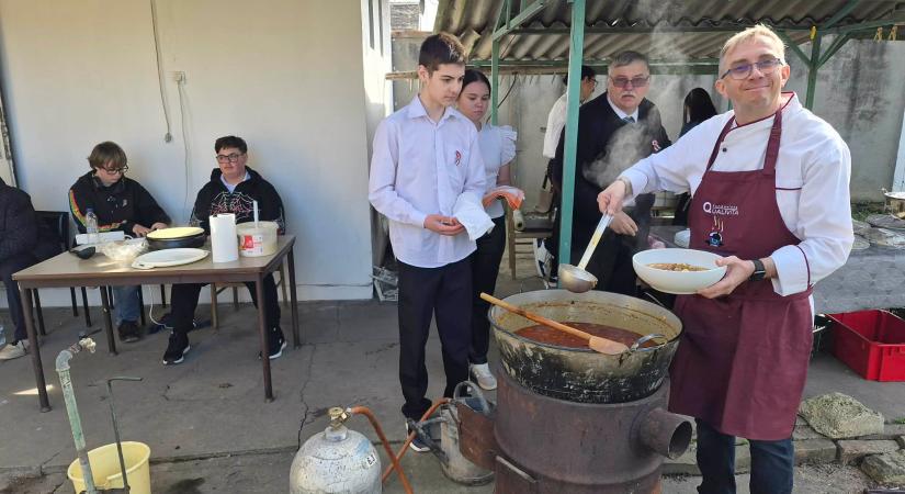 Ötmilliós támogatás segítette a HSZC pályaorientációs és jószolgálati programját