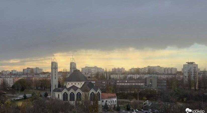 Szeles, de többnyire napos kedd jön Dunaújvárosban
