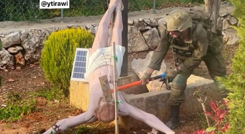 Kalapáccsal ment a Jézus-szoborra egy izraeli katona
