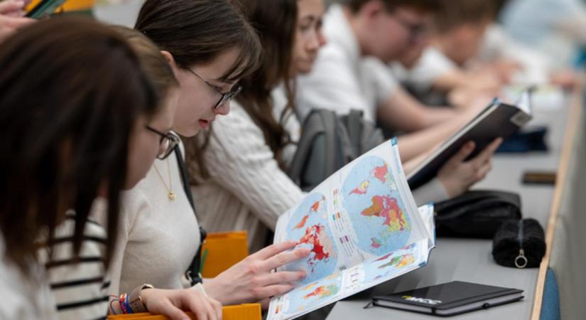 Ifjú geográfusok bizonyították Debrecenben, hogy a földrajz nem száraz adatok halmaza