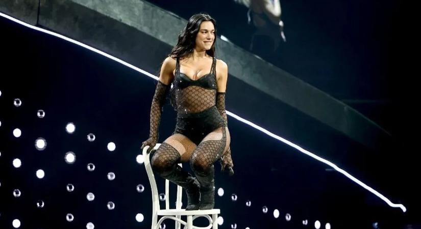 Nem tudjuk eldönteni, Dua Lipa vagy a húga elbűvölőbb ezeken a képeken