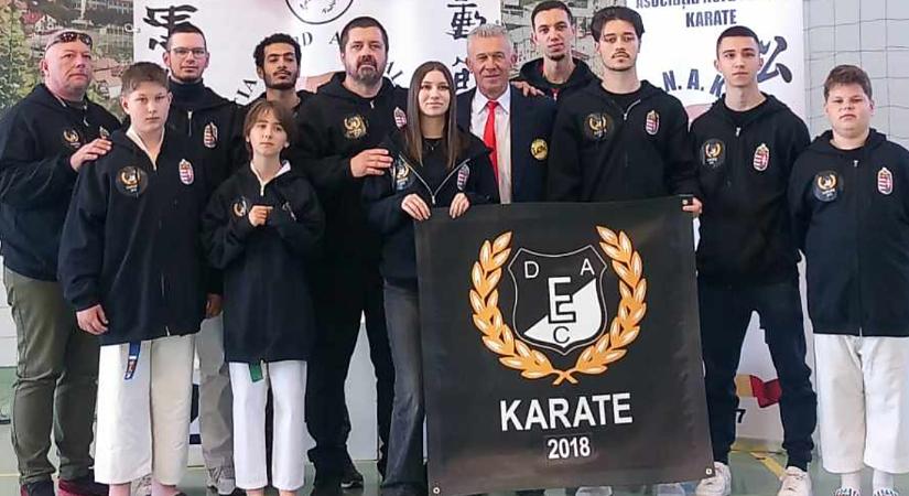 Éremesőt hozott a DEAC karatésainak a Szilágysomlyó Kupa