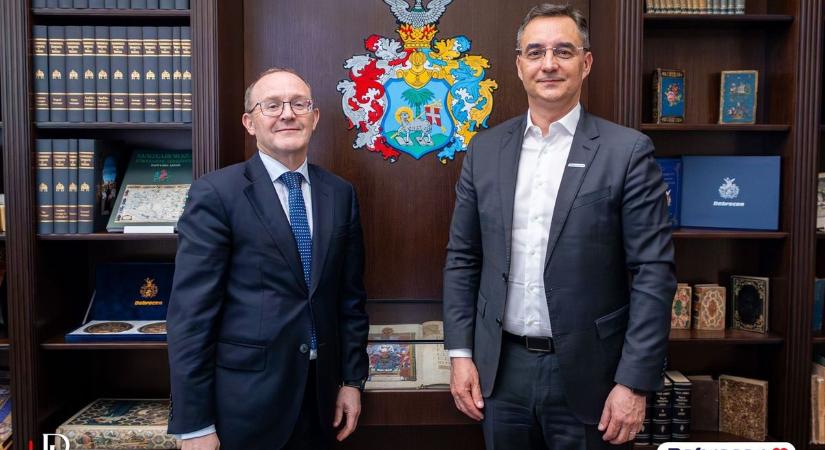 Debrecenben járt a spanyol nagykövet