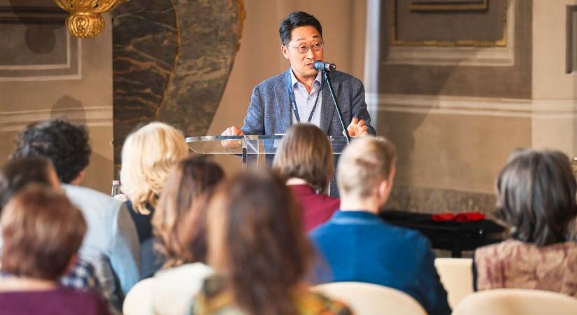 Elrajtolt a Nemzetközi Hét az egri egyetemen – már a megnyitó is egy rendkívüli zenei élményt tartogatott  Videó