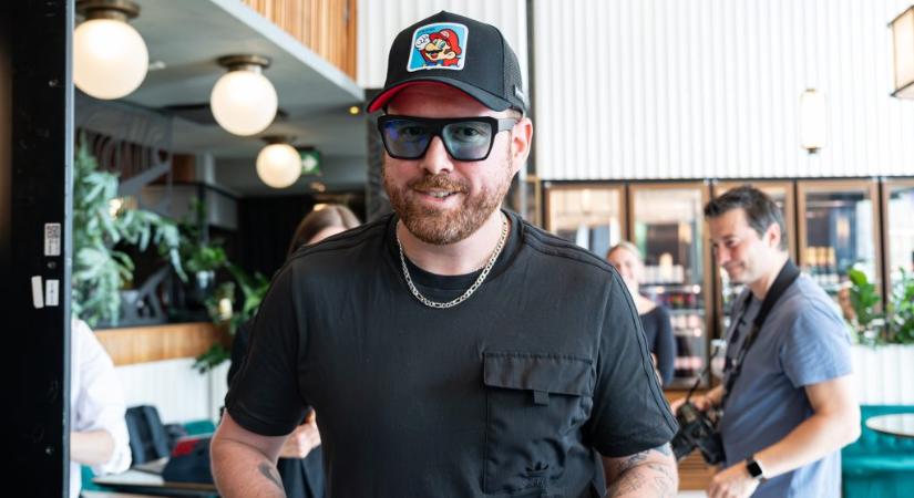 Fluor nem híve az „agresszívabb beleállásnak”, ezért sem vett részt a Rendszerbontó Nagykoncerten