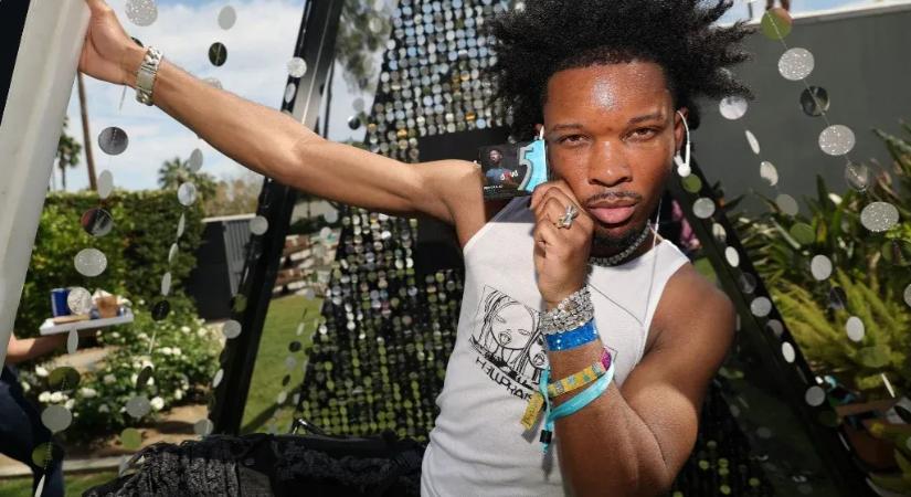 Gyilkossággal vádolták meg a D4vd nevű énekest, ha elítélik, akár életfogytiglanit is kaphat