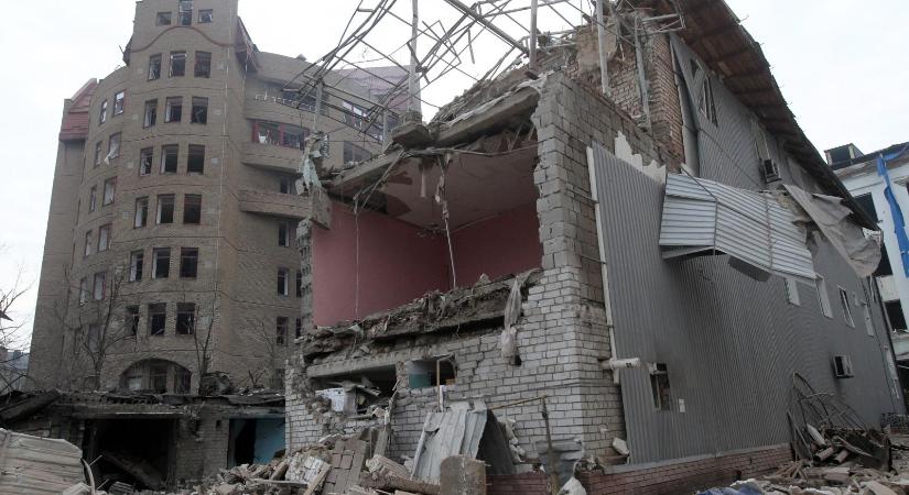 Hárman meghaltak, 18-an megsebesültek orosz dróntámadásokban Ukrajnában