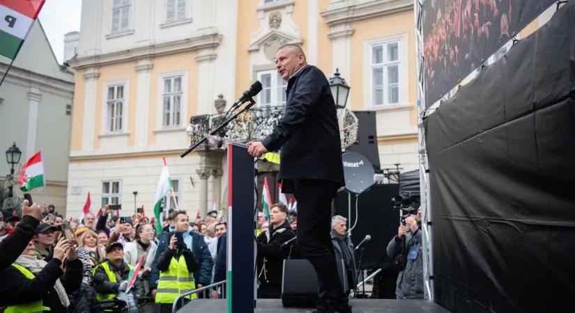 A tábornok, akiből honvédelmi miniszter alakú lőlap lett