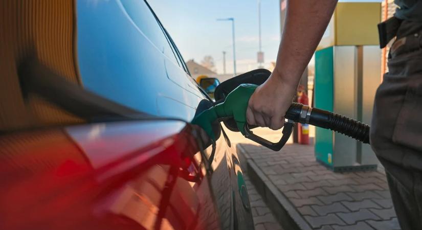 Elképesztő árcsökkenés jön: jelentősen olcsóbb lesz a benzin és a gázolaj