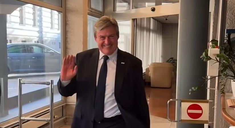 Nagy Mártonnal és Szijjártó Péterrel is egyeztetett Kapitány István