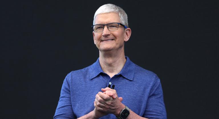 Tim Cook távozik az Apple éléről, megvan az új vezérigazgató
