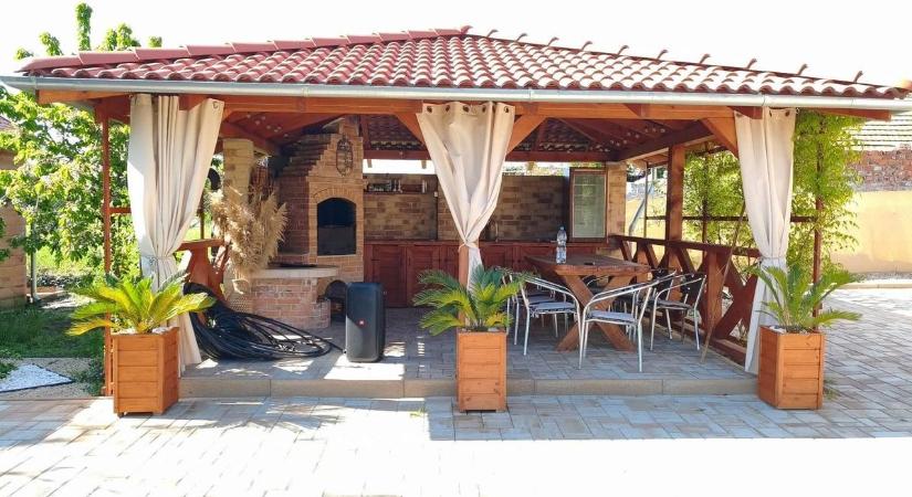 Milliókat bukhat, aki elvéti ezt a kerti szabályt! Vége a kinti sütögetésnek, rendelheted a bontást, ha benézted