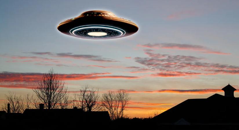 “Jeleztek az UFO-k” – különös fénynyaláb jelent meg Borsodban