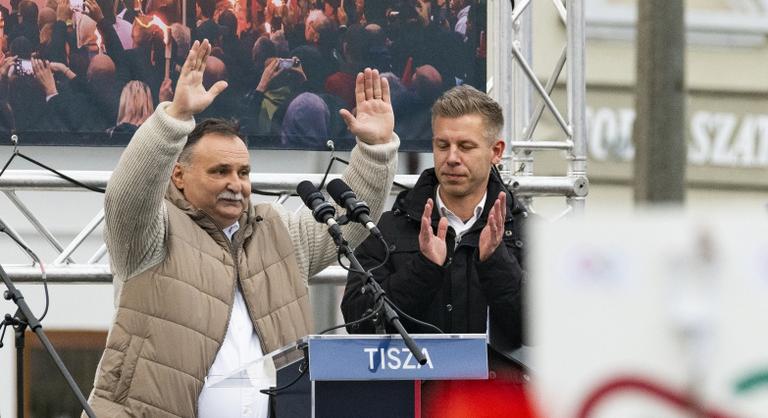 Helyi ikonból Magyar Péter kormányába – mekkora lesz a kabát az új „élő-miniszterre”?